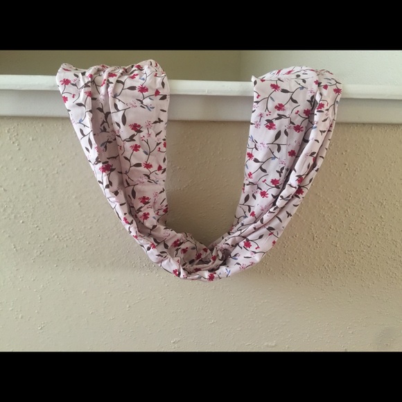 Scarf - Picture 3 of 3